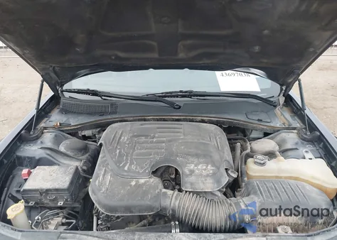 2018 Chrysler 300 300S z USA, uszkodzony, nr VIN 2C3CCABG5JH278088